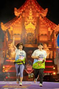 BIB: 295, 568
                            <button type="button" onclick="openModal(22478189)" class="btn btn-primary btn-sm float-right btn-popup" data-toggle="modal" data-target=".modal-high-quality">
                        <i class="fas fa-shopping-cart"></i> Add to Cart
                    </button>
                                            <button type="button" onclick="isThisMe(22478189, true)" class="btn btn-success btn-sm float-right btn-popup btn-isme hidden" data-toggle="tooltip" data-placement="bottom" title="นี่คือรูปของคุณใช่ไหม คลิกที่นี่เพื่อเอาเข้าอัลบั้ม">
                        <i class="fas fa-plus"></i> Add to album
                    </button>
                    <button type="button" onclick="isThisMe(22478189, false)" class="btn btn-warning btn-sm float-right btn-popup btn-isnotme hidden">
                        <i class="fas fa-ban"></i> Remove from album
                    </button>